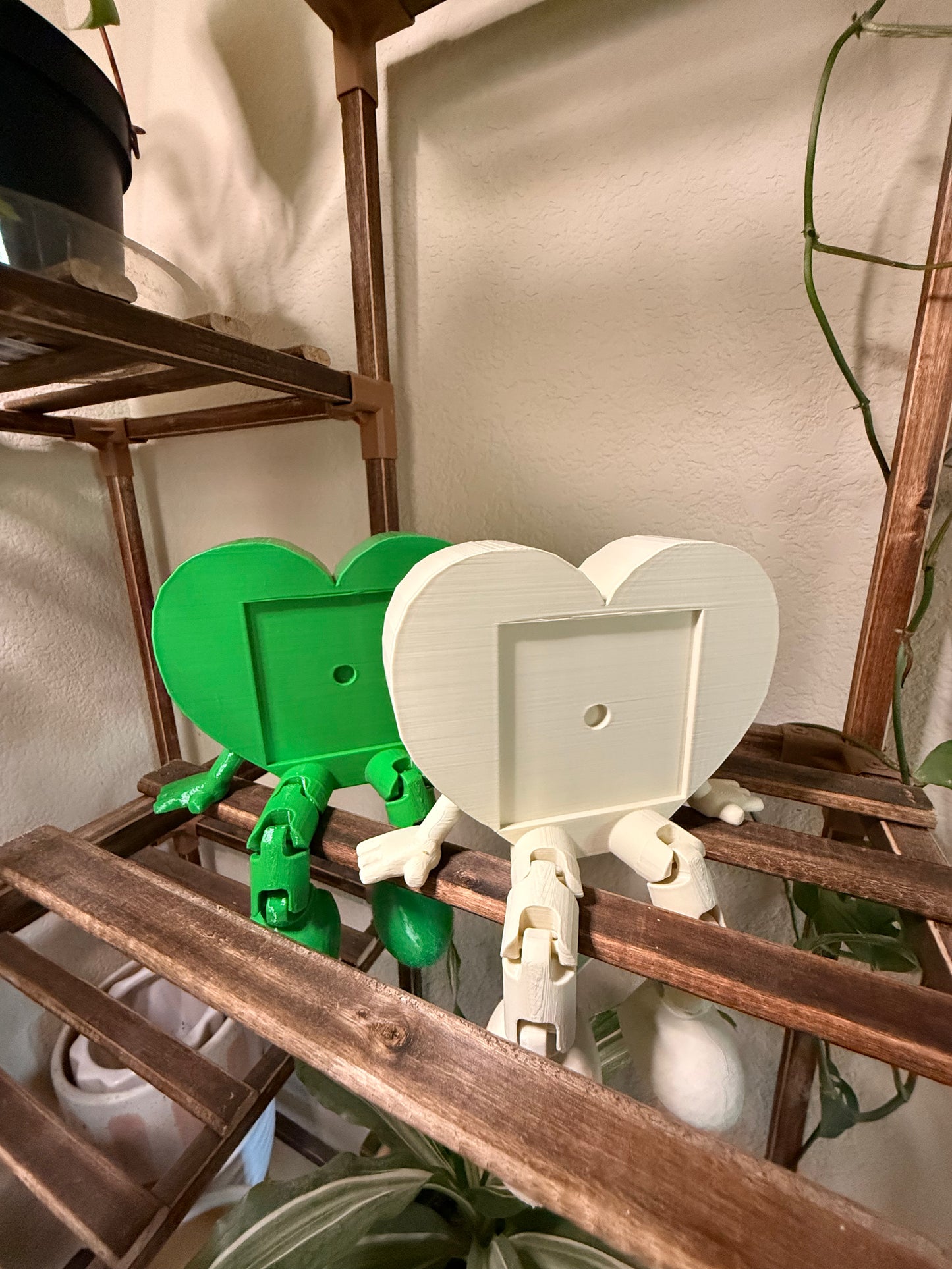 Heart Shelf Sitter with Magnet